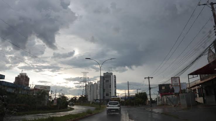 Dourados terá quarta-feira de chuva e trovoadas sob alerta laranja...
